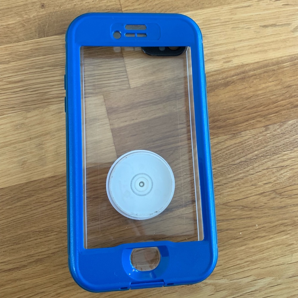 Lifeproof iPhone 7 NUUD case with pop socket